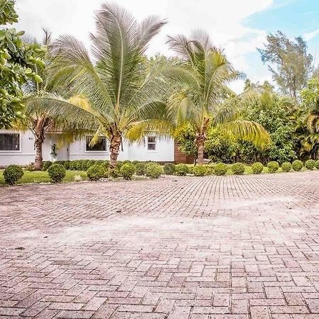 House With Pool, 10 Mins Drive To The Beach! Villa Miami Shores Exterior foto