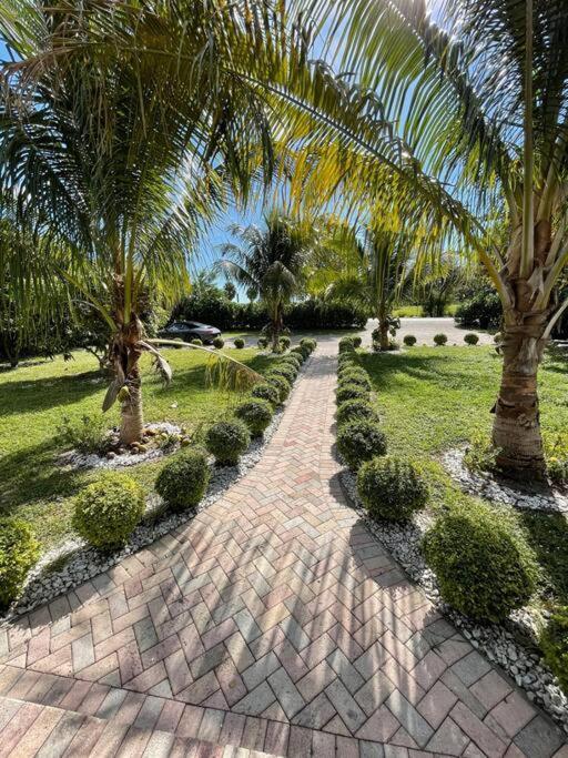 House With Pool, 10 Mins Drive To The Beach! Villa Miami Shores Exterior foto